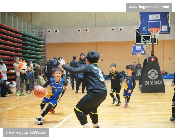 高清篮球赛事直播APP免费下载随时掌握赛场精彩瞬间实时观看体验 - 副本 (31) - 副本 - 副本